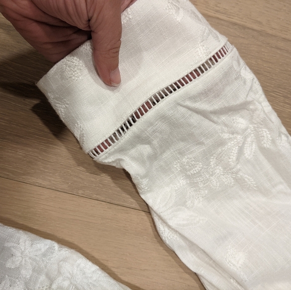 Beautiful Chico's linen blend embroidered jacket - Picture 4 of 8